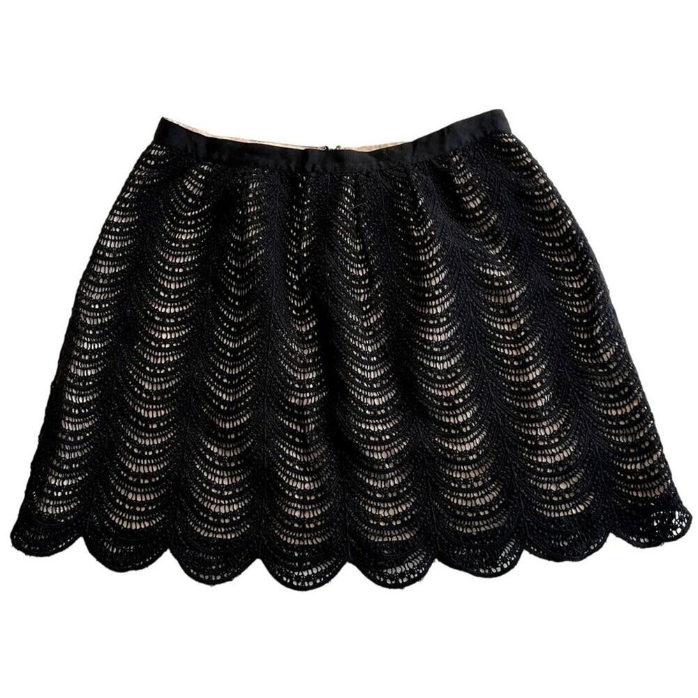 Club Monaco Mini Skirt Women 4 Crochet Lace Black Nude Scalloped dark academia